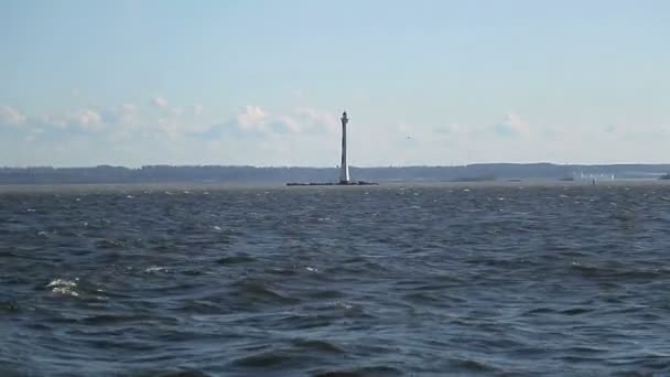 Meer und Leuchtturm — Stockvideo