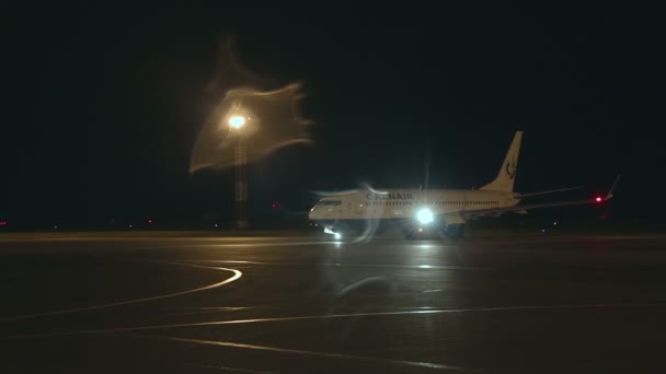 商用飞机停车 — 图库视频影像