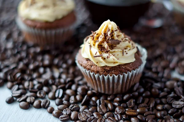 Chocolate muffin with caramel topping — Stock Photo, Image