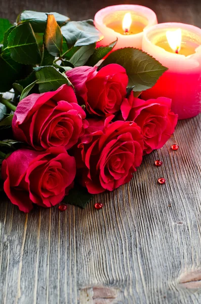 Романтическая открытка ко Дню Святого Валентина с розами — стоковое фото