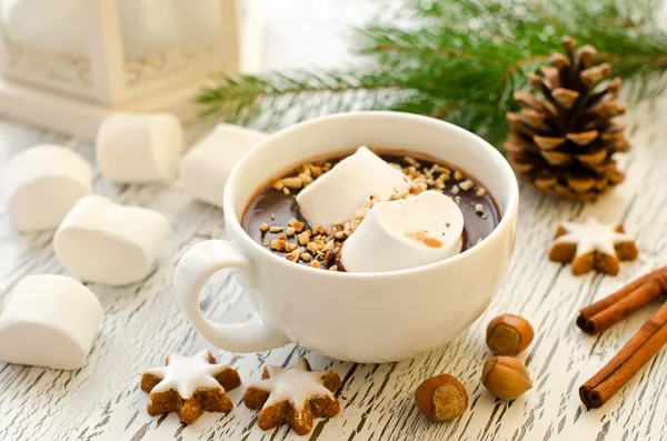 Tasse heiße Schokolade Marshmallows und Zimt Weihnachtsstern co — Stockfoto