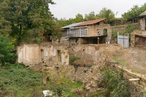 Semi Destruiu Casas Cidade Hadrut Parte Trilha Janapar Nagorno Karabakh — Fotografia de Stock