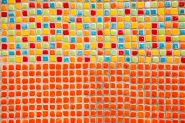 birden çok renk kare kiremit