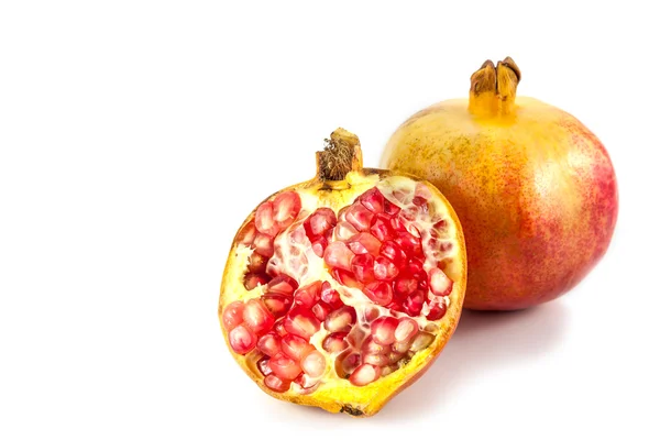 Mogen granatäpple cutout frukt — Stockfoto