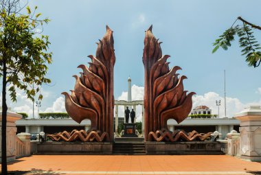 Müze Tugu Pahlawan Surabaya, Doğu Java, Endonezya içinde tipik kapısı girişi