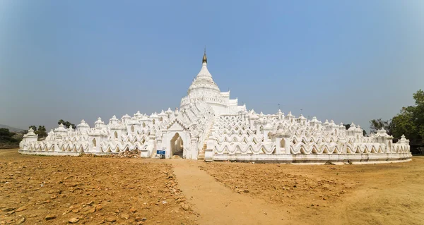 La pagode blanche de Hsinbyume (pagode Mya Thein Dan) temple paya, Mingun, Mandalay Myanmar — Photo