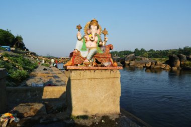 Ganesh Dharma Tungabhadra Nehri, Hampi