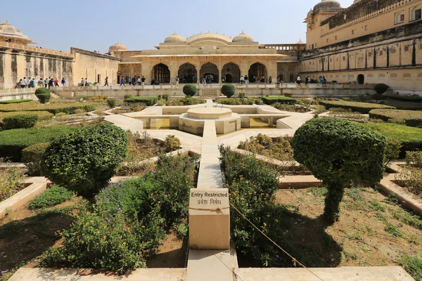 Jaipur, /India - 25 februari 2013: Amber Fort paleis, Jaipur — Stockfoto