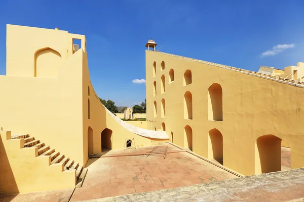 Csillagászati eszközök Obszervatóriumban Jantar Mantar, Jaipur — Stock Fotó