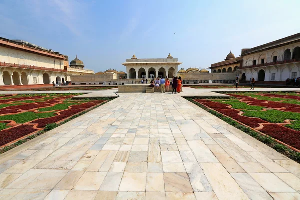 Agra rode fort tempel, India. — Stockfoto