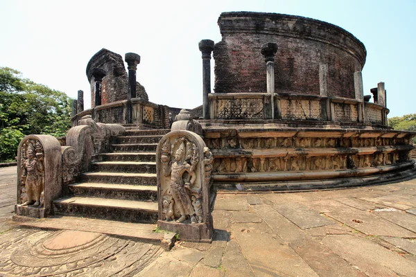 Polonnaruwa, sculture di architettura, rovine antiche, in Sri Lanka — Foto Stock