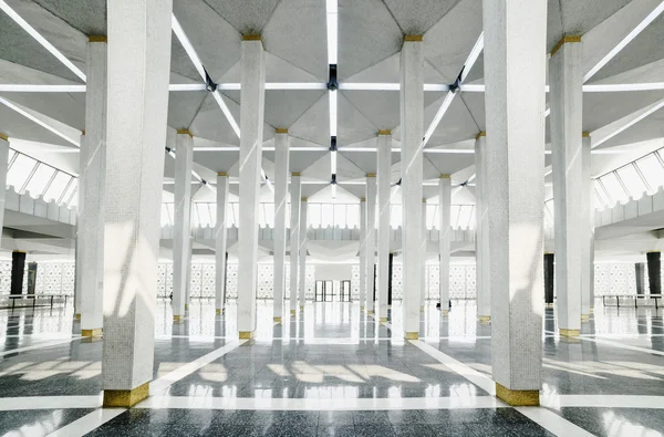 Mesquita Nacional Mesquita Masjid Negara em Kuala Lumpur, Malásia — Fotografia de Stock