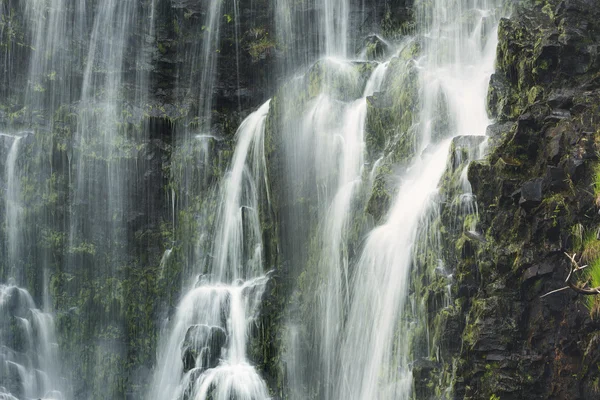 Cascada, ABHAIN CLAIS AN EAS, Escocia — Foto de Stock