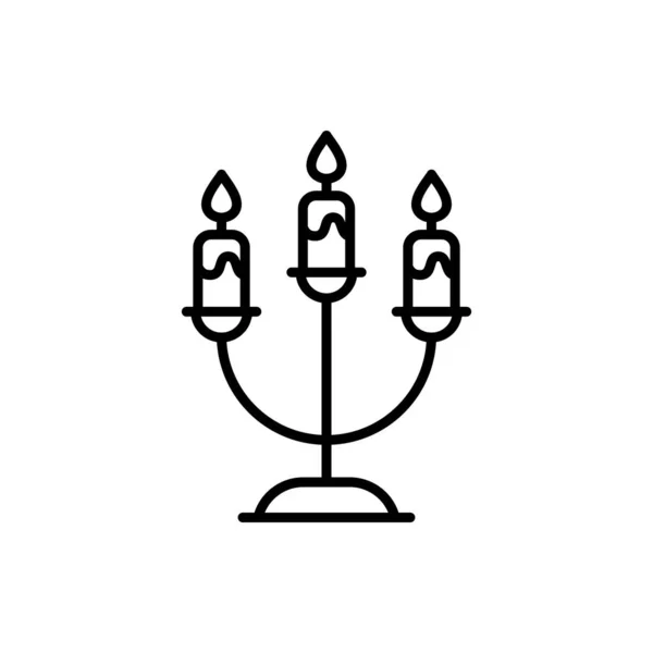 Candelabro con candelabro línea icono. Decoración a la luz de las velas para el pictograma del esquema de Halloween. Candelero con llama para la religión, Navidad, icono de Hanukkah. Trazo Editable. Ilustración vectorial — Vector de stock