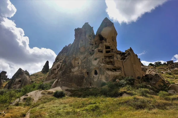 Amazing Spiky Cliffs Cappadocia Blue Sky Ancient Caves Carved Stone — Stock Photo, Image