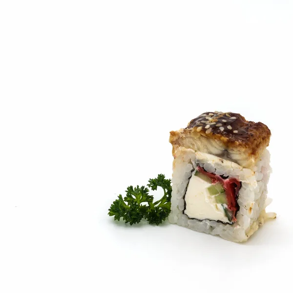 Yılanbalıklı Peynirli Salatalıklı Susamlı Kıvırcık Maydanozla Süslenmiş Yakın Plan Beyaz — Stok fotoğraf