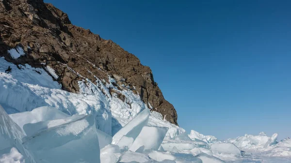 Superficie Del Lago Congelado Hay Bloques Hummocas Hielo Los Témpanos —  Fotos de Stock