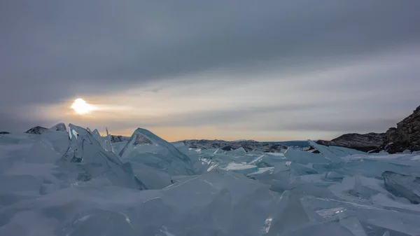 Superfície Lago Congelado Blocos Hummocks Gelo Gelo Turquesa Transparente Brilha — Fotografia de Stock