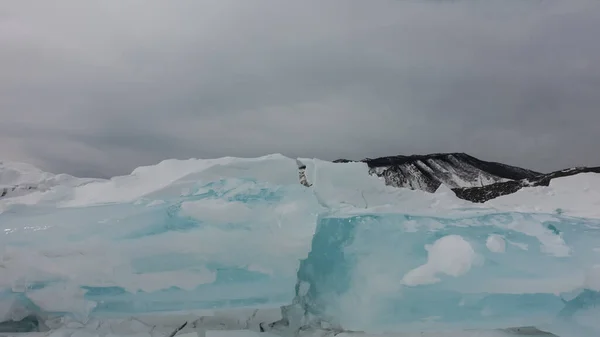 Gros Plan Flots Glace Sur Fond Ciel Nuageux Détail Les — Photo