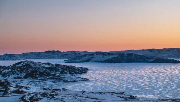 Dawn Frozen Lake Ice Ground Covered Snow Reflections Rising Sun — Stock Photo, Image