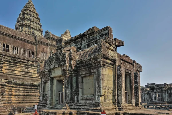 Ünlü Angkor Daki Antik Bir Tapınağın Kalıntıları Süsler Levrek Kabartmaları — Stok fotoğraf