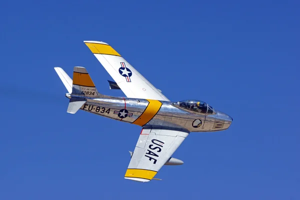 Jet fighter airplane F-86 Sabre flying — Stock Photo, Image