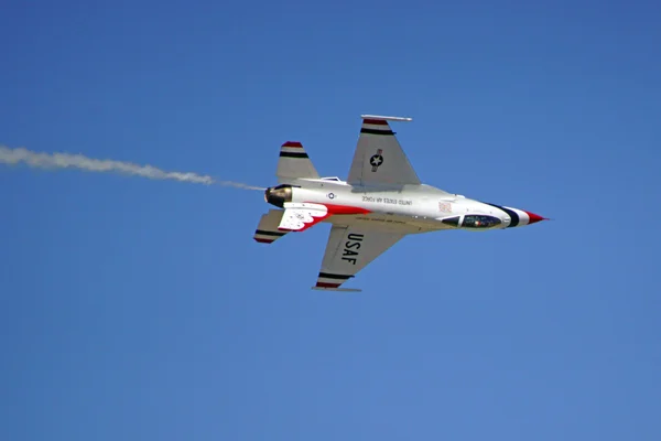 Repülőgép Thunderbirds F-16 vadászgépek — Stock Fotó