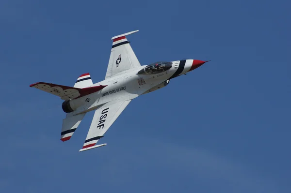 Spectacle aérien TICO Warbirds 2013 mettant en vedette les Thunderbirds de l'US Air Force — Photo