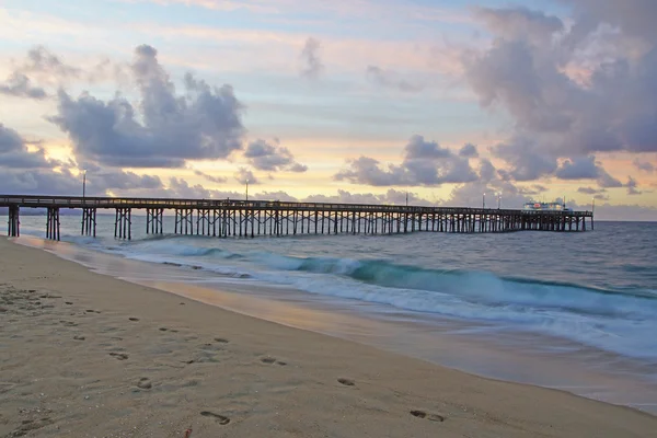 Balboa Pier au lever du soleil — Photo