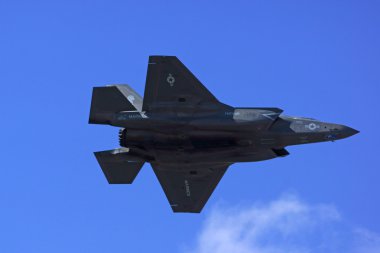 F-35 Lightning Stealth savaş Jet uçağı 2015 Yuma Air Show uçan