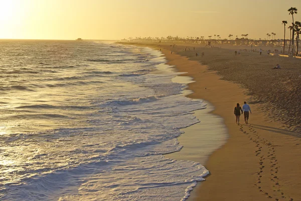 Пляж захід сонця в Каліфорнії pier — стокове фото