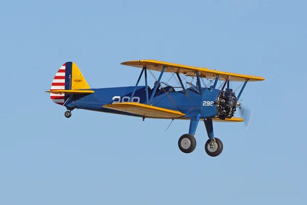 Airplane flying at Air Show — Stock Photo, Image