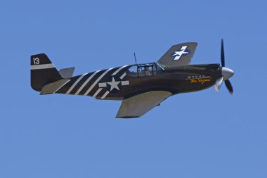 Şöhret Air Show 2015 uçaklar uçan WWII P-51 Mustang vintage fighter uçak