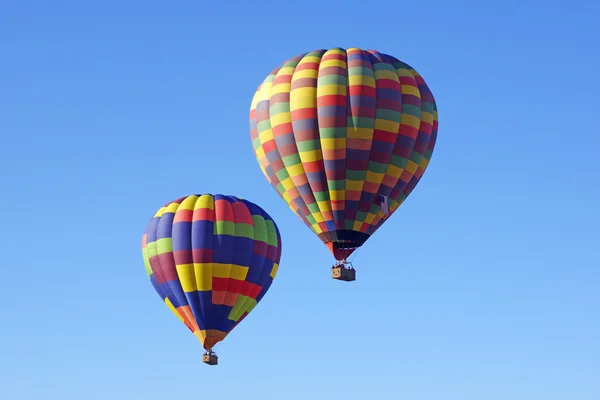 Varmluftsballonger skyhöga på 2015 Temecula ballong och vin Festival — Stockfoto