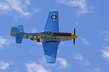 2015 uçaklar, şöhret Air Show'da Chino, California uçan uçaklar, vintage İkinci Dünya Savaşı uçak,