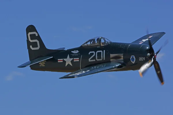 WWII Airplane Flying at 2015 Planes of Fame Air Show in California — Stock Photo, Image