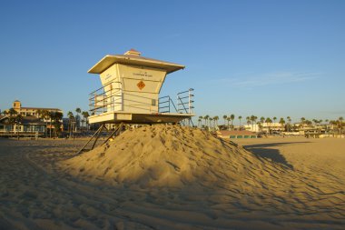 Beach iskelesinden alacakaranlıkta California sahilinde