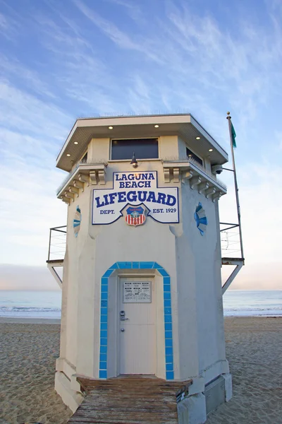 Beach Life bekçi istasyonu California sahilinde