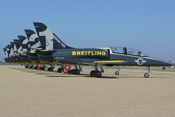 Jet airplane team on runway at 2015 Pt Mugu Air Show — Stock Photo, Image