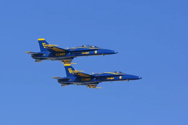 Jet Airplanes Blue Angels F-18 Hornet flying at 2015 Miramar Air Show in San Diego, California — Stock fotografie