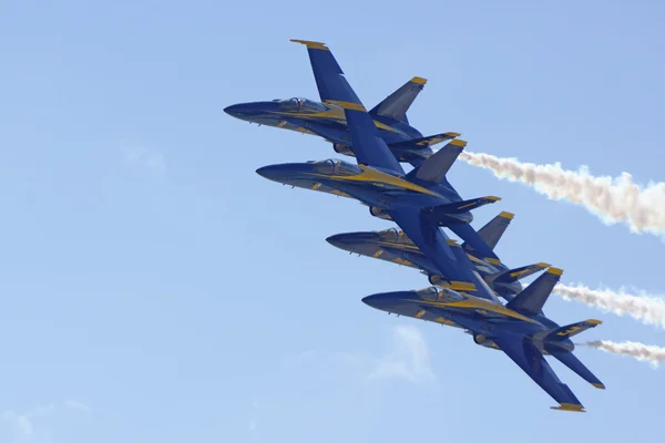 Jet Airplanes Blue Angels F-18 Hornet formation at 2015 Miramar Air Show in San Diego, California — ストック写真