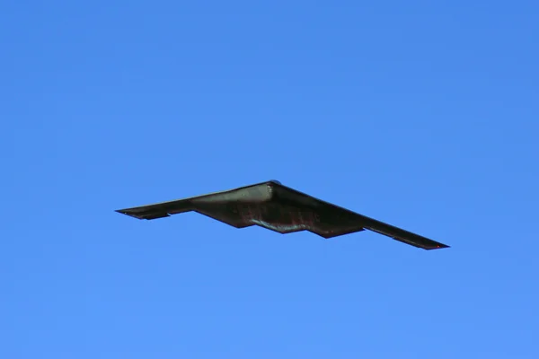 Avion B-2 Bombardier furtif survolant 2016 Rose Parade Jour du Nouvel An à Pasadena, Californie — Photo