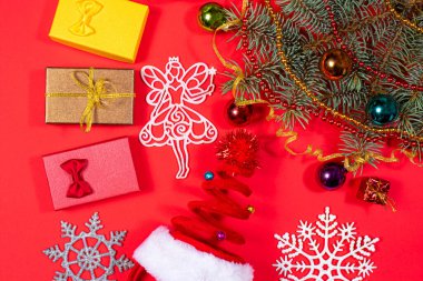 Yeni yıl ve Noel 2921, düz uzanma