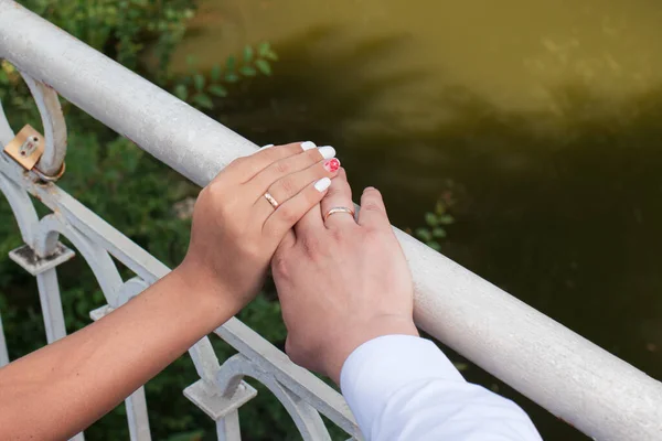 Bride Groom Hold Hands Wedding Day Wedding Traditions Love Street — Stock Photo, Image