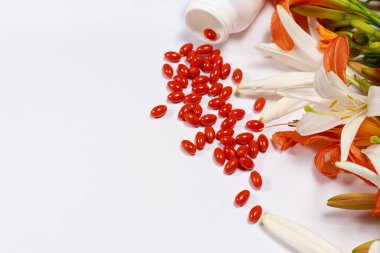 Biyolojik katkı tabletleriyle pankart ve metin kopyaları için yeri olan tıbbi bitkiler. Lutein, bitkisel ilaçlar..