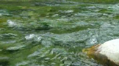 Nehrin Vahşi Enerjisi, Dinamik Su Hareketi.