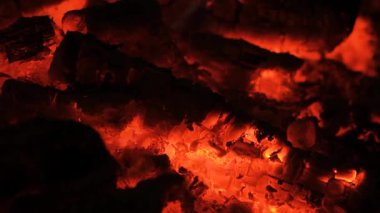 Aşırı Sıcak Odun, Şenlik Ateşi Yavaş Hareketin Sıcak Arkaplanı.