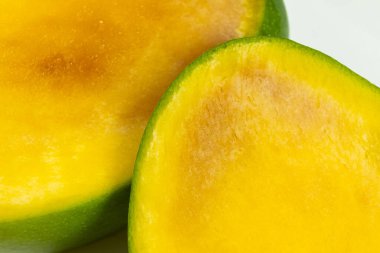 Taze olgun mango makrosu..