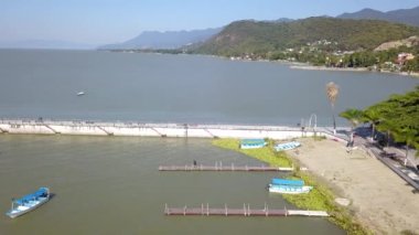 Chapala Deniz Feneri 'nde gezinen Jalisco