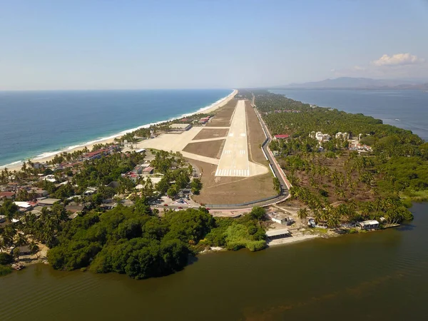 Veduta aerea della pista d'atterraggio dal Pie de la Cuesta — Foto Stock